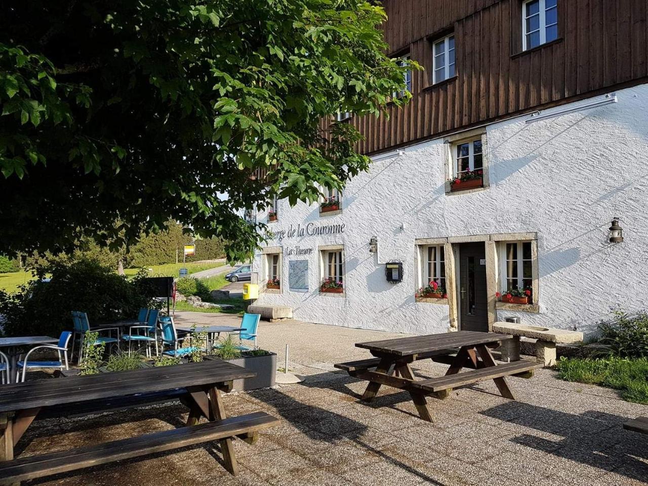 Auberge De La Couronne Saignelégier Exterior foto